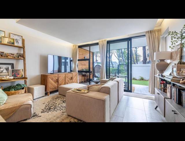 3 BEDROOM APARTMENT FOR SALE IN SOMERSET WEST